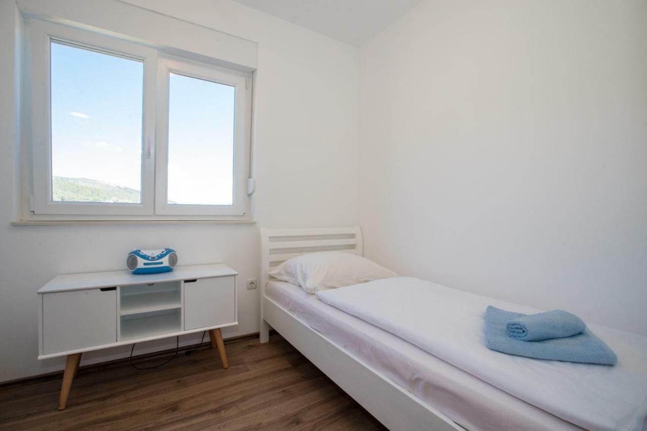 Apartments Petrusic Supetarska Draga Exteriör bild